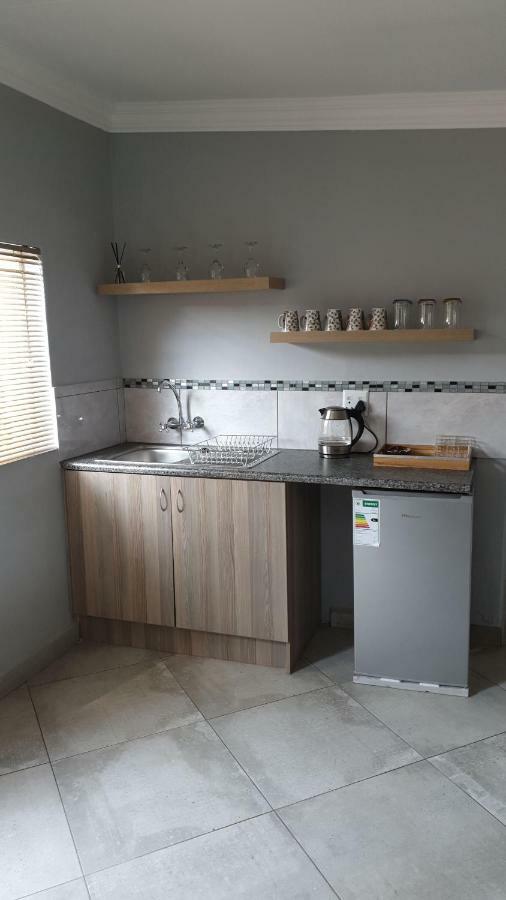 Elephant Bush Guest Cottage อัลเบอร์ตัน ภายนอก รูปภาพ